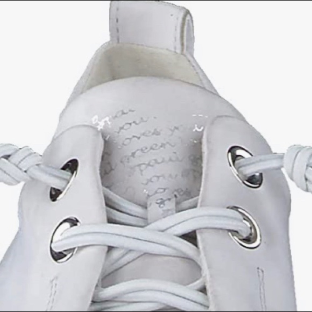 Ivory nubuk Leather Sneakers. US 7 New. - Picture 2 of 12